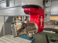 Routeur CNC 5 axes EXTRACNC à double table avec déplacement de table 1220*2440*1500mm pour la fabrication de moules en bois et de pieds de chaise