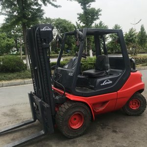 รถยกดีเซล Linde รุ่น FD30 มือสอง ราคาถูก น้ำหนักยก 3 ตัน นำเข้าจากญี่ปุ่น - Product Image 2