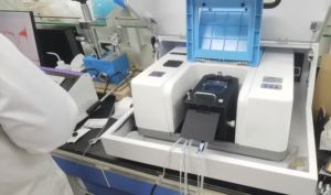 Espectrômetro infravermelho do grande bancada FTIR Fourier do laboratório do desempenho com o divisor do feixe da definição KBr do detector 0.4cm-1 de DLATGS - Product Image 2