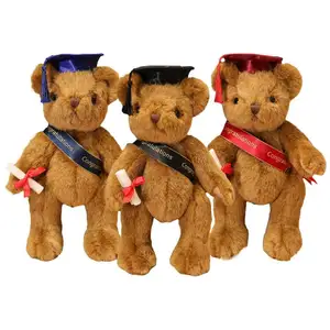 2024 부드러운 박제 동물 졸업 봉제 장난감 선물 도매 사용자 정의 귀여운 작은 졸업 테디 베어