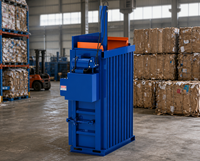 Presse à balles hydraulique verticale semi-automatique pour le recyclage du carton, du papier, des bouteilles en plastique et du PET
