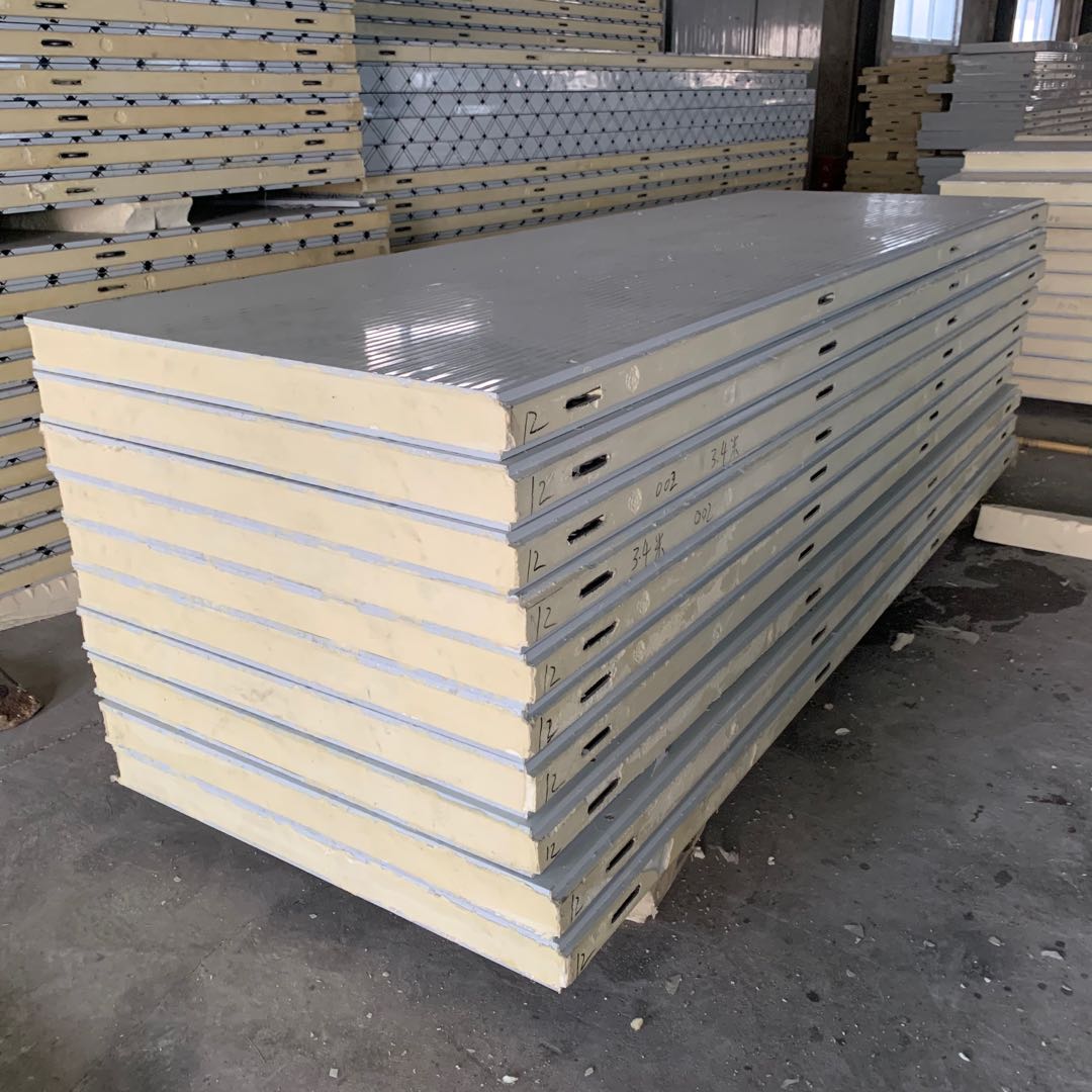 Nhà Máy Sản Xuất Kim Loại Khác Nhau Polyurethane Bọt Tường Pu Mái Sandwich Panel