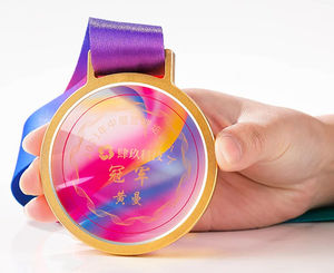 ميدالية شفافة مطبوعة بألوان مخصصة ، ذهبية ، وفضية ، وبرونزية ، وجوائز رياضية ، وتغليف صندوق أحمر ماراثون ، حروف كريستال - Product Image 4