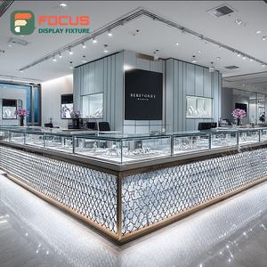 Sistema de Exhibición para Joyería de Lujo, Superficie Pulida, Mostrador de Exhibición para Espacios de Boutique - Product Image 1