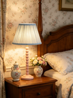Lampe de table électrique à LED avec abat-jour en tissu plissé rayé bleu, design contemporain pour salon, chambre à coucher, AC 220V