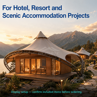 Unité d'hébergement de glamping en treillis d'acier sur mesure avec toit en membrane PVDF de 1050g et système mural configurable pour projets hôteliers