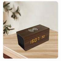 Bois multi-fonction réveil haut-parleur Qi sans fil charge bureau reloj despertador température lumière LED voix contrôle du son