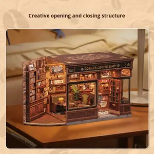 Hecho a mano Mini 3D Pop-Up House PC Material <span class=keywords><strong>de</strong></span> madera DIY Asamblea Escena <span class=keywords><strong>de</strong></span> madera <span class=keywords><strong>de</strong></span> Street Corner Coffee Shop Idea <span class=keywords><strong>de</strong></span> regalo - Product Image 2