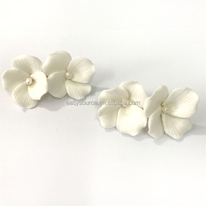 RE4578 Kẹp Tóc Cô Dâu Hoa Gốm Thủ Công Lược Chải Tóc Cưới Ngọc Trai Nước Ngọt Trang Sức Tóc Phù Dâu Cho Nữ - Product Image 3