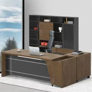 Italienischer Stil Modern Manager Executive Office Tisch Mode Computer Schreibtisch im Büro