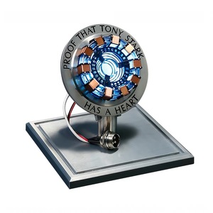 Modèle d'Arc Reactor de <span class=keywords><strong>Tony</strong></span> <span class=keywords><strong>Stark</strong></span> à l'échelle <span class=keywords><strong>1</strong></span>:<span class=keywords><strong>1</strong></span>, réplique de cœur de réacteur lumineux à LED, accessoire décoratif de bureau, objet de collection avec vitrine - Product Image 2