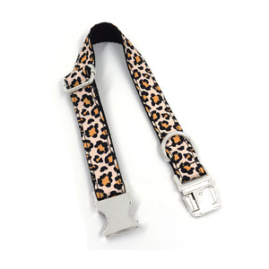 Bumopet New Arrival Hunde zubehör Luxus Soft <span class=keywords><strong>Comfortable</strong></span> Hunde halsband Leoparden muster Samt Metalls chnalle Hunde halsband - Product Image 3