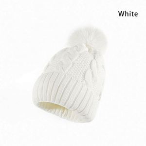 Bonnet d'hiver tricoté pour adulte, protection des oreilles, anti-froid, en acrylique, style slouchy, chaud, avec pompon, pour femmes - Product Image 6