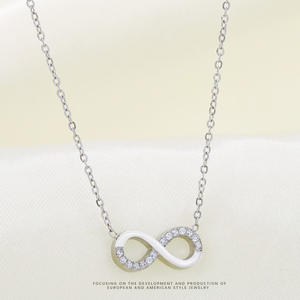 Collar de Acero Inoxidable de Alta Calidad con Colgante de Zirconia en Forma de 8, Estilo Simple y Moderno, Regalo Elegante y a la Moda - Product Image 2