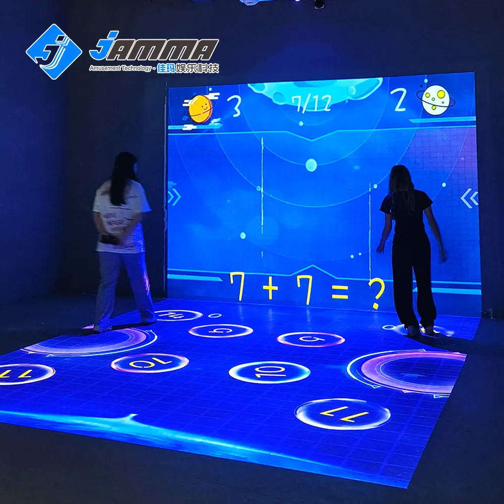 Peralatan mesin proyeksi interaktif kecerdasan AR, tampilan digital permainan AR di dalam ruangan taman hiburan 2023
