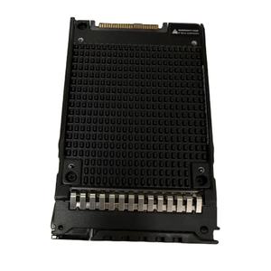 Unidad de Estado Sólido 02312FQB de 4 TB (4000 GB), NVMe PCIe de 2.5 Pulgadas, Serie para Servidor - Product Image 1