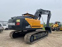 Excavatrice sur chenilles Hyundai HX220HD d'occasion, moteur puissant, caméra à vue panoramique, hydraulique stable