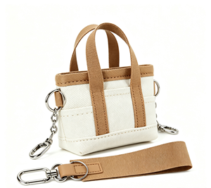Porte-clés transparent étanche en forme de mini sac fourre-tout, avec logo personnalisable, breloque ornementale pour sac quotidien, sac à dos, cadeau d'affaires - Product Image 1