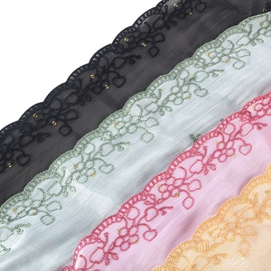 Pañuelo largo de poliéster para mujer, de seda de isla transpirable, suave y agradable para la piel, con borde ondulado bordado de color liso, ideal para comercio exterior. - Product Image 3