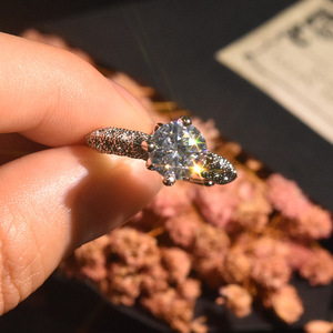 Anello Grande Elegante da <span class=keywords><strong>Donna</strong></span> Aivenchy, Gioiello in <span class=keywords><strong>Argento</strong></span> Sterling S925 Placcato Rodio con Diamante Sintetico e Moissanite Rotonda - Product Image 2