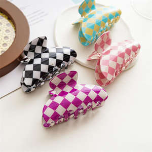 Fermacapelli Geometrico Moderno DOWELL con Denti Arrotondati, <span class=keywords><strong>Pettine</strong></span> per Acconciatura Rapida, Materiale PVC, Design <span class=keywords><strong>a</strong></span> Scacchi - Product Image 1