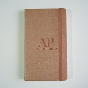 Planificateur d'<span class=keywords><strong>action</strong></span> de luxe en or rose 131*208mm taille A5 Logo personnalisé cahier à couverture rigide en cuir Pu reliure à coudre stationnaire avec sangle - Product Image 2