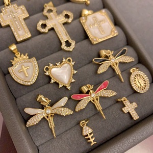 LS-B6184 Cổ Điển Tôn Giáo Chữ Thập Mặt Dây Đẹp Thiết Kế Chất Lượng Cao CZ Charms Vàng Bướm Trái Tim Charms Đối với Trang Sức - Product Image 3