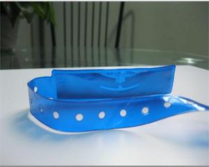 Produit tendance 2026 Bracelet en PVC fluorescent en forme de L Logo personnalisé Articles de festival colorés <span class=keywords><strong>Personnalisable</strong></span> - Product Image 2