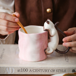 Mug en céramique 3D chat siamois peint à la main sous glaçure, créatif et mignon - Tasse cadeau d'<span class=keywords><strong>anniversaire</strong></span> personnalisée, fabriquée artisanallement - Product Image 4