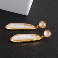 Boucles d'oreilles pendantes texturées en coquille d'ormeau avec pendentif en pierre pour femmes européennes et américaines, bijoux d'oreille originaux pour filles