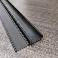 Goulotte de câble en PVC noir Conduits de câblage Upvc Système de gestion des câbles de canal