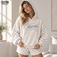 Ensemble short et sweat à capuche pour femme, imprimé à pois, avec logo brodé, manches contrastantes, poche kangourou, tenue décontractée et confortable