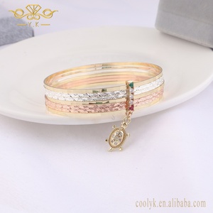 Juego de 7 Brazaletes <span class=keywords><strong>Semanario</strong></span> en <span class=keywords><strong>Oro</strong></span> Laminado de 14K con Circonitas, Diseño Religioso Tricolor de 7 Días, Joyería de Moda - Product Image 5