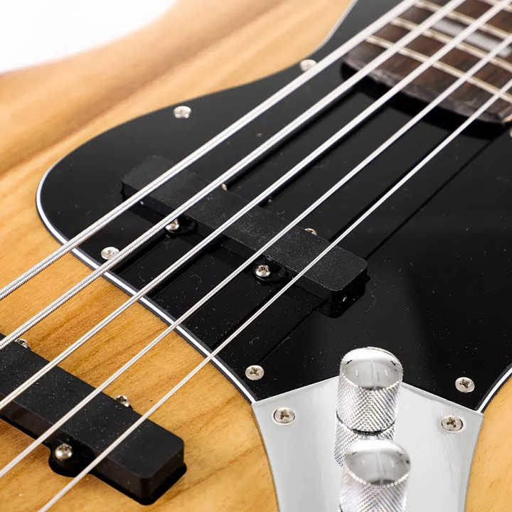 Factory Hot Selling OEM Beginner 5 String Electric Bass Guitar Complete Set of Accessories With 5W Amp
