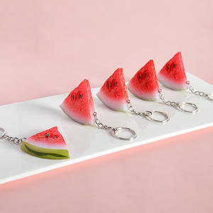 سلسلة مفاتيح غذائية بلاستيكية ثلاثية الأبعاد وصلت حديثًا ، نموذج لعبة البطيخ الإبداعي ، فاكهة محاكاة لهدايا العام الجديد - Product Image 6