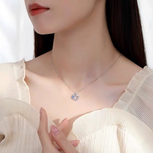 Collana con Ciondolo a Forma di Cuore, Luna e Pianeta in Acciaio Inox Placcato Oro 18k con Zirconi, Gioiello di Lusso per Donna - Product Image 4