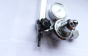 圧力計と流量計を備えた高品質のArgon/<span class=keywords><strong>CO2</strong></span>ガスレギュレーターガス高圧レギュレーター - Product Image 2