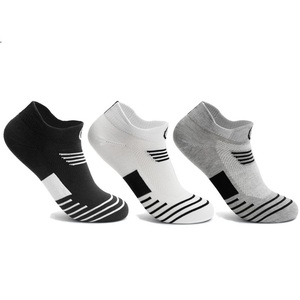 Chaussettes de sport en maille éponge, rembourrées, anti-humidité et réduisant la pression sur les pieds pour la course à pied, la randonnée, le cyclisme, le basketball - Product Image 3