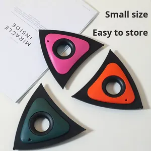 Mini strumento ecologico <span class=keywords><strong>per</strong></span> rimozione peli di animali domestici ABS TPR materiale triangolo <span class=keywords><strong>spazzola</strong></span> <span class=keywords><strong>per</strong></span> peli di cane <span class=keywords><strong>per</strong></span> Auto dettaglio mobili <span class=keywords><strong>per</strong></span> la pulizia di gatti - Product Image 2