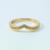 Minimaliste mer vague lumière luxe élégant mode Couple anneaux OEM ODM femmes bijoux mariage à la mode beaux cadeaux anneau fournisseur