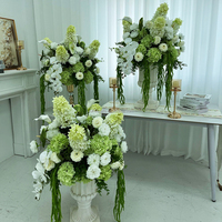 Bruidszaakbenodigdheden Saliegroen Witte Bloemstukken Luxe Witte Groenachtige Bloembollen voor Bosbruiloftdecoratie