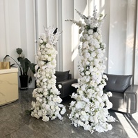 Arche florale artificielle en forme de corne en tissu de soie rose blanche pour décoration de toile de fond de mariage, fenêtre d'église et exposition