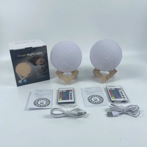 Lampe lunaire 3D imprimée en RVB à 16 couleurs, avec télécommande et prise secteur, veilleuse stable - Product Image 6