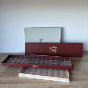 Scatola di Carta Rettangolare Personalizzata per Caramelle con Inserto in Plastica per Confezioni Premium di Dolciumi, Pasticceria e Esposizione al Dettaglio - Product Image 6