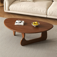 Table basse triangulaire en bois massif, durable, facile à nettoyer, nouveau style, pour petit appartement, luxe léger, simple, moderne, style nordique