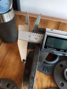 فلانشة أرضية حديدية قابلة للطرق بـ 3 فتحات مقاس 1/2 بوصة و3/4 بوصة و1 بوصة، طراز DS OS 1914 لأنابيب السباكة والأثاث - Product Image 6