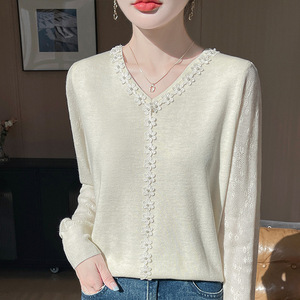Cardigã Feminino Coreano de Outono com Decote em V, Manga Regular, Logo Frontal, Cor Sólida, Solto, Moderno, em Tricô Acrílico Anti-Pilling - Product Image 4