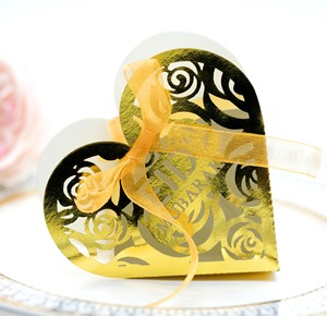 Stock Islamic Heart Shape Eid Mubarak Gift Box Ramadan Decorative Chocolate Candy Packaging Box