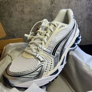 Zapatillas de Diseñador de Moda para Hombre y Mujer, Forro de Malla de Alta Calidad, Cierre con Cordones, Marca Popular de Tendencia, Estilo Deportivo para Caminar - Product Image 3