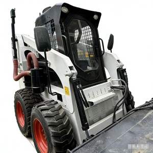 Mini-excavatrice S300 à vendre, d'occasion, d'origine, en bon état, poids opérationnel <span class=keywords><strong>de</strong></span> 3 tonnes, moteur principal inclus, 95% neuf - Product Image 2